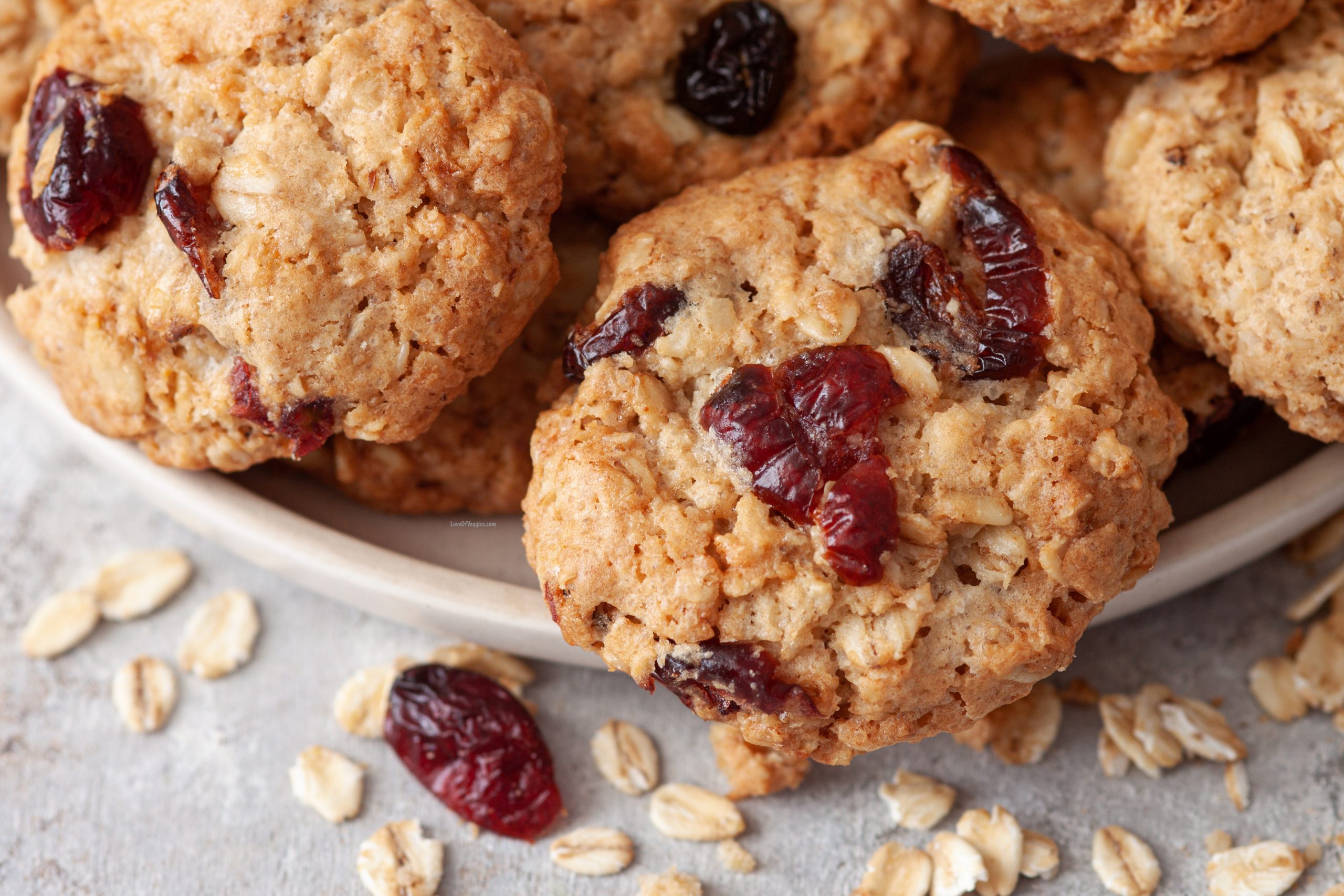 Easy Vegan Oatmeal Cookies