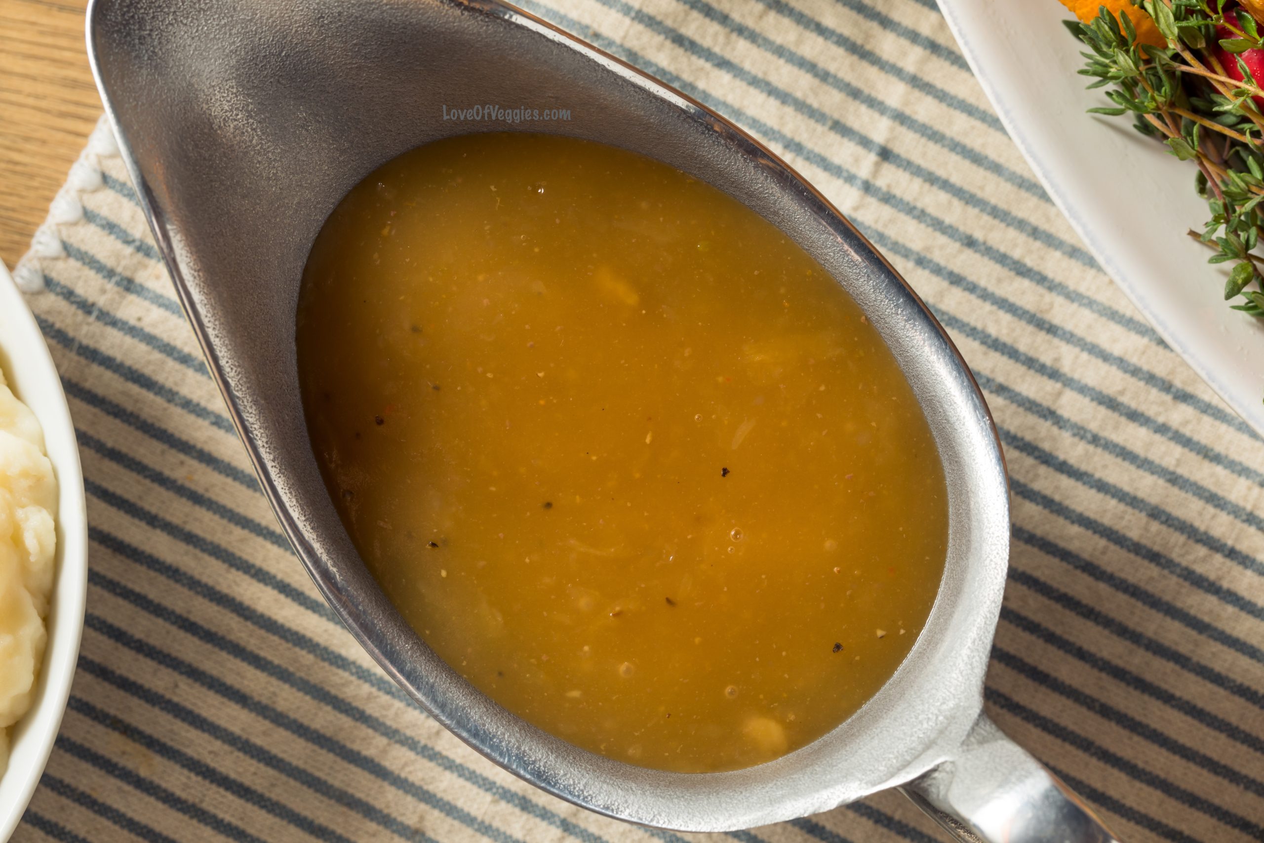 Easy Vegan Gravy Recipe